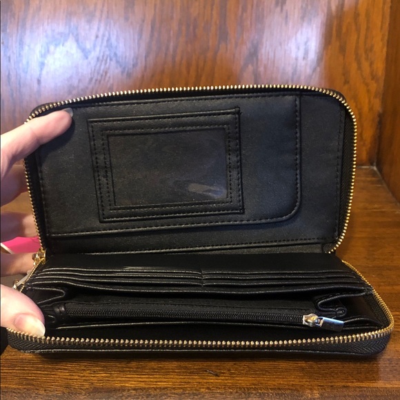 NWT-Betsey Johnson-Fruit🍒🍋🍊🍐🍓🍑Embroidered-Large Zip Around Wristlet Wallet-$58 - Picture 8 of 12